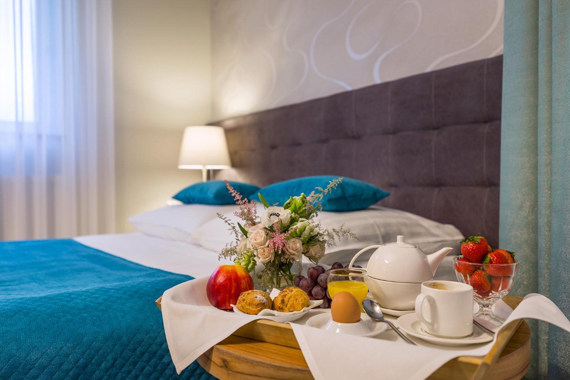 Tulip Hotels - Wroclaw Patio 외부 사진